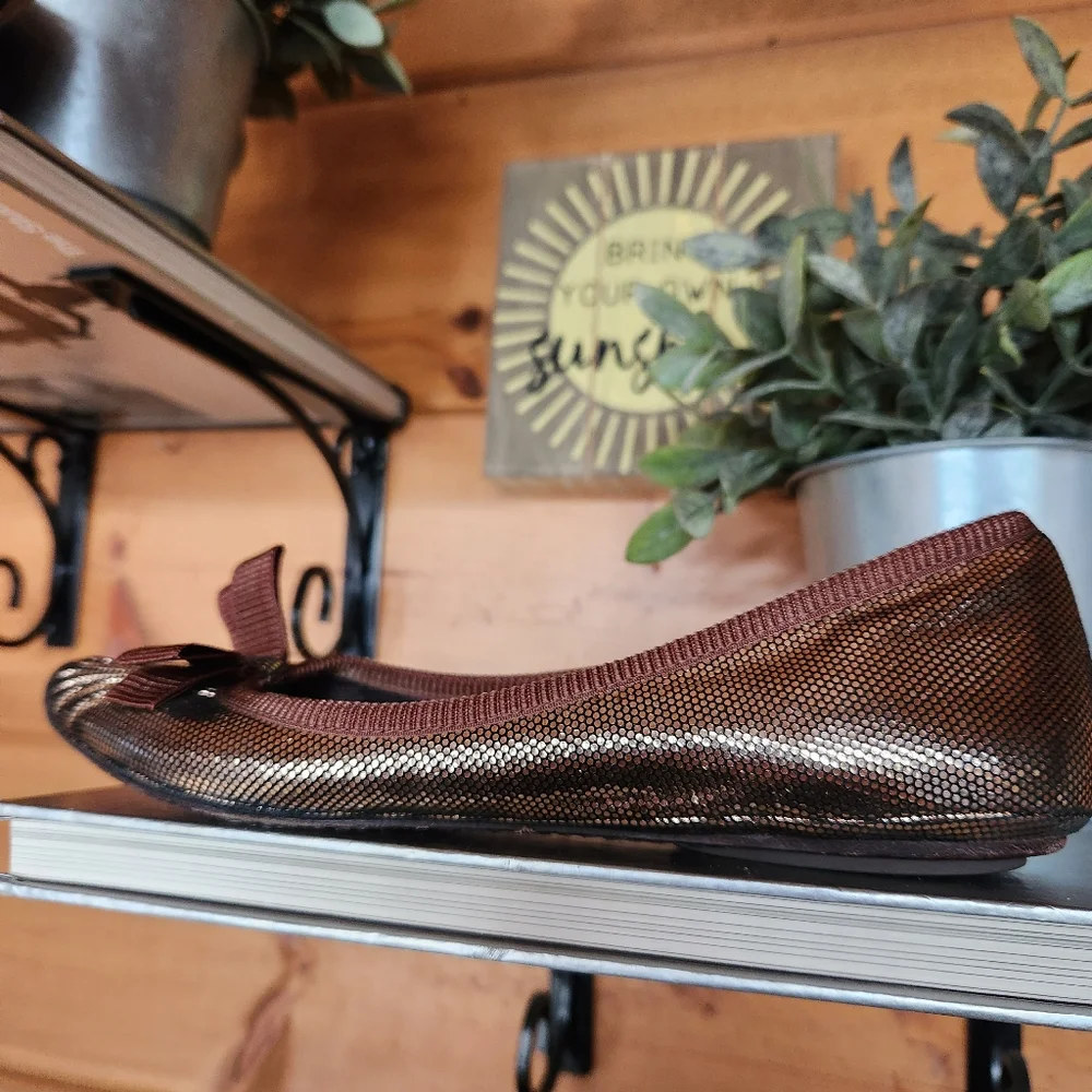 Via Spiga 💜 Ballet Flats Point Toe Gold Brown Metallic Leather Shoes Bow 5.5 M‎